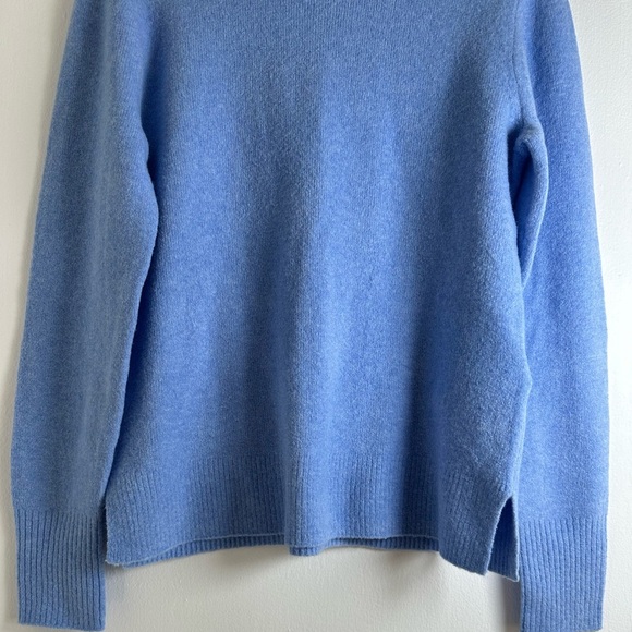 J.Crew Women's Pullover Blue Extra Soft Knit Long Sleeve Sweater- Size XS NWT - Picture 4 of 11